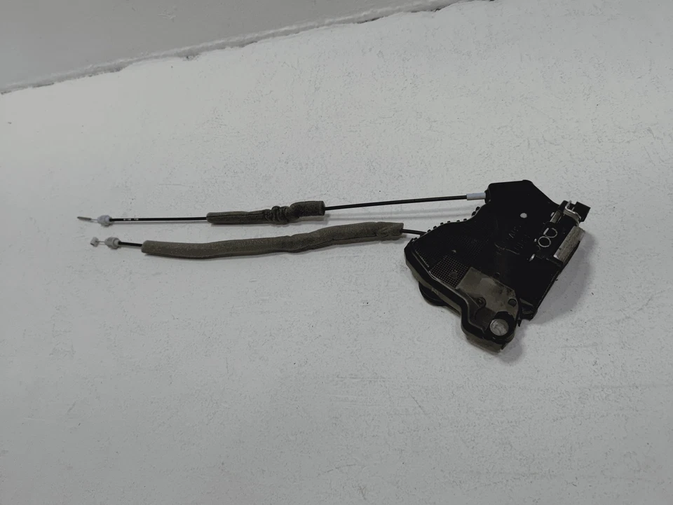 Acura RDX 2013-2018 actuador de cierre de puerta lateral del pasajero delantero derecho OEM Foto 3 de 4