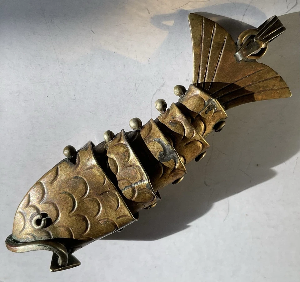 Очень старая антикварная шарнирная бронзовая рыба 2,5 дюйма 12,9 грамма - Изображение 4 из 4