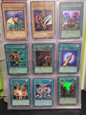 most nostalgic yugioh cards HUGE Vintage Yugioh Binder - 160+ 1ST EDITION - 312 CARDS - Holos, AE, MOST  NM!!