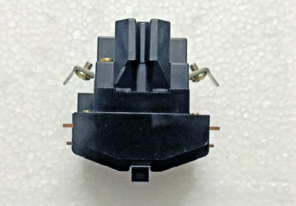 SIEMENS 41NB30AG POLE CONTACTOR 30AMP 240V COIL - Image 3 of 4