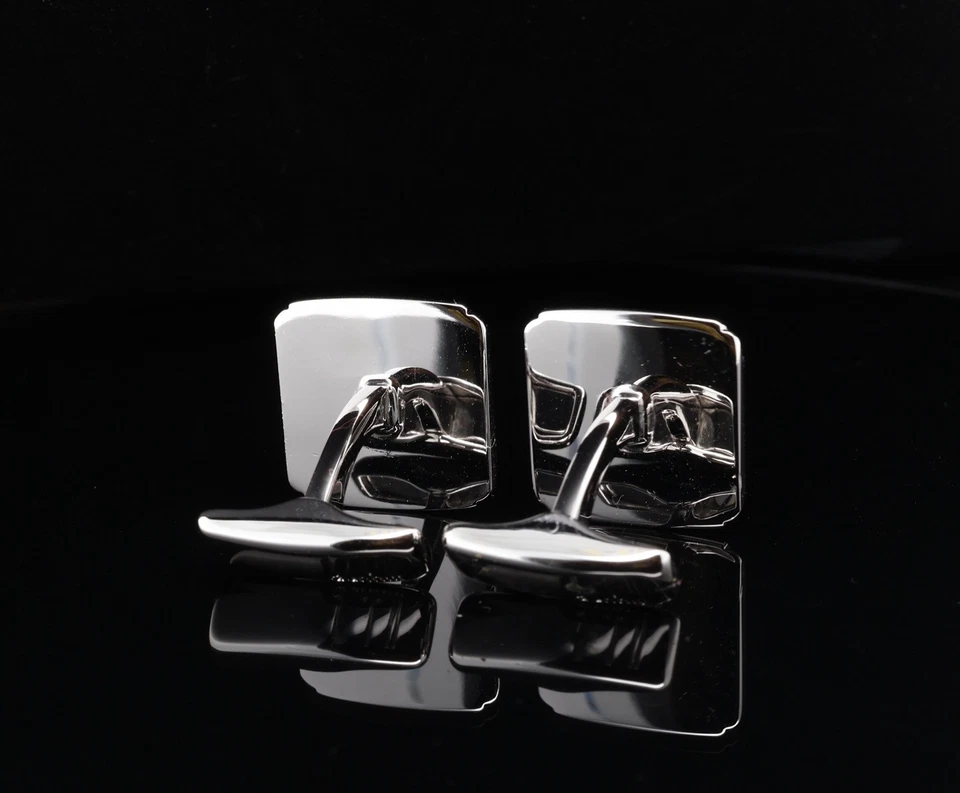 Gemelos Cojín Cuadrados Icónicos Tono Plata Alfred Dunhill De Colección Foto 3 de 4