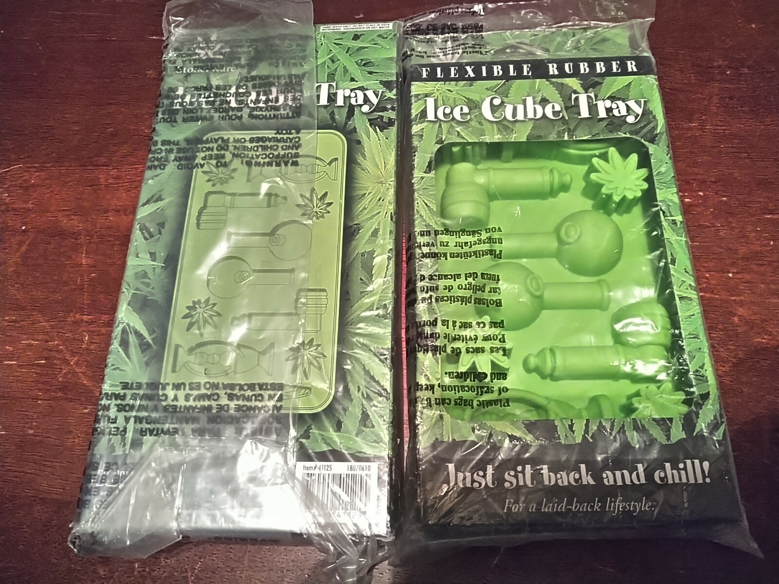 New 2 Stonerware Ice Cube Trays Flexible Rubber Tray Novelty Gift Baking Craft 