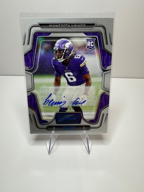 2022 Panini Playbook Rookies Platinum Signatures Lewis Cine #176 Auto RC 02/49