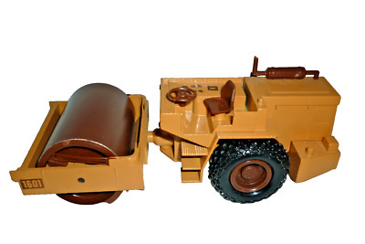 Conrad Metallmodell Straßenwalze  270 Case Vibromax 1601  Maßstab 1:35