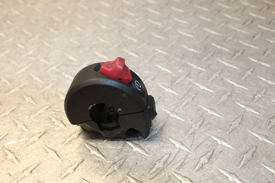 18 / 22 Ducati Panigale 1100 V4 / V4S Right On Off Switch Kill Switch OEM - Image 3 of 4