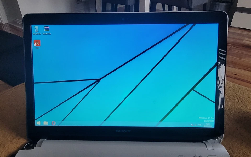 Laptop sony Vaio  svf152a29m Used ,working But Bad Condition , Ideal For Parts  - Image 4 of 4