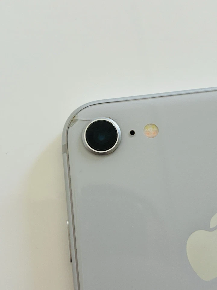 iPhone 8 64 GB Argento PERFETTAMENTE FUNZIONANTE - vedi descrizione - Immagine 4 di 4