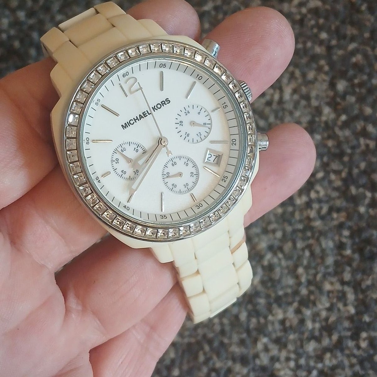 Michael Kors Runway MK-5079 White Acrylic Band Women’s Watch New Battery Michael kors Watch Women 40mm MOP Dial White Case Date  main image 4