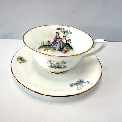   Royal Worcester WATTEAU Flat Cup and Saucer Set   Set of 4   England