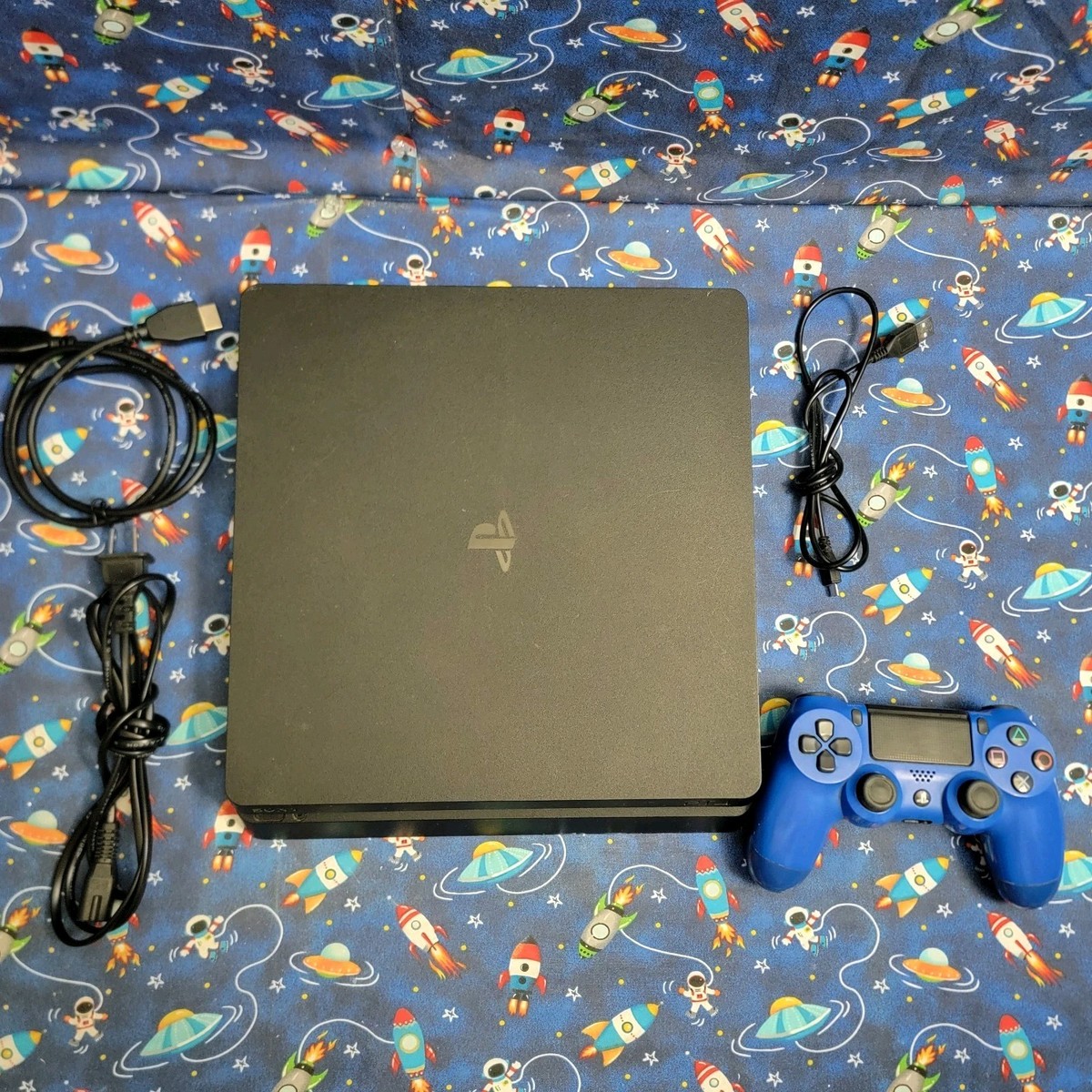 Sony PlayStation 4 Slim CUH-2115B 1TB Console System Bundle