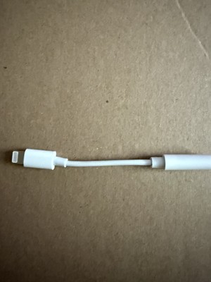 Adapter For Apple iPhone 3.5mm Jack Connector cable Headphone Aux All IOS Device