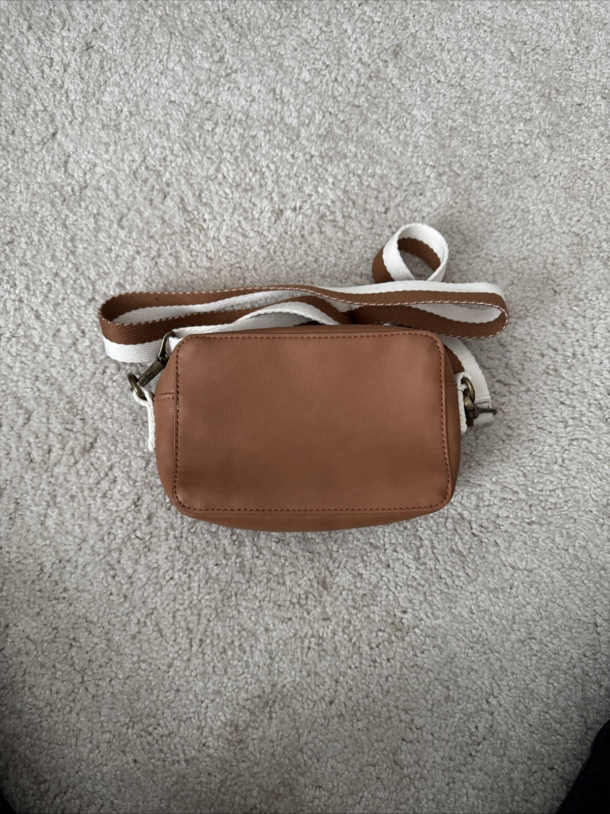 Thirty-One Boutique Crossbody Caramel Smooth Pebble - Good Used