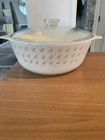 Vintage Pyrex casserole dish ''Laura Ashley Tulip'' pattern from England.