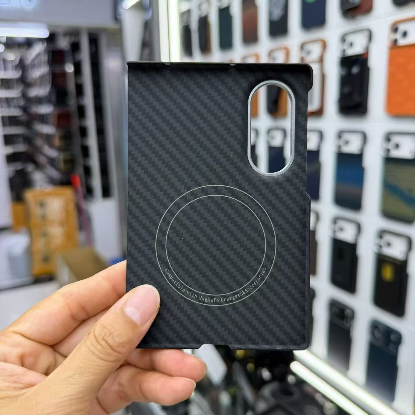 Custodia Magsafe in fibra di carbonio per Galaxy Z Fold8 foto 4