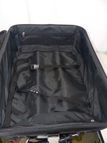 Dakota by Tumi Black 26” Upright Wheeled A Way Packing Case w/ Suiter 26x20x10" - Picture 5 of 24