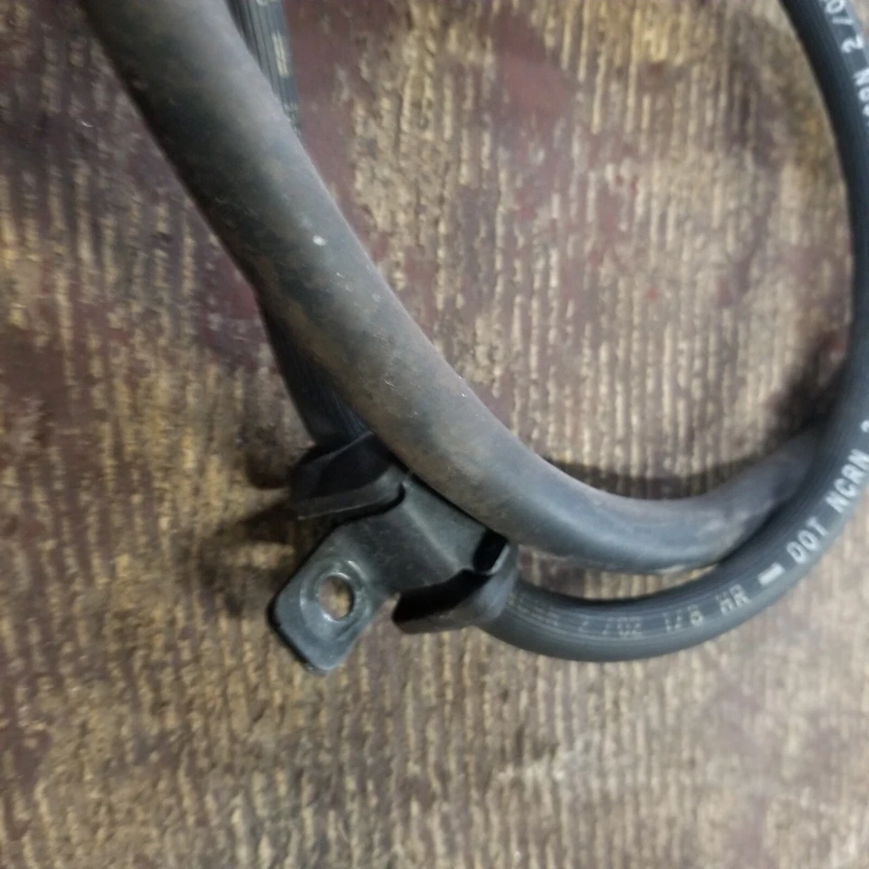 Honda Shadow Sabre 1100 VT1100C2 2002 manguera de freno delantero 45126-MCK-A01 Foto 4 de 4