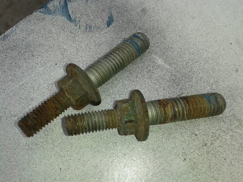 Volvo C30 Spezial Schrauben Stabilisator Stabi vorne rechts 2 Stück