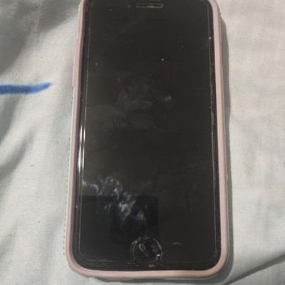 iPhone SE 3rd Gen - 64GB - (Unlocked) - C Stock