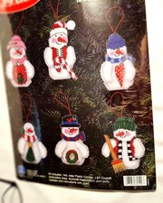 J P Coats Frostys Friends Plastic Canvas Ornament Kit Set Of 6 Approx 3.75" Each