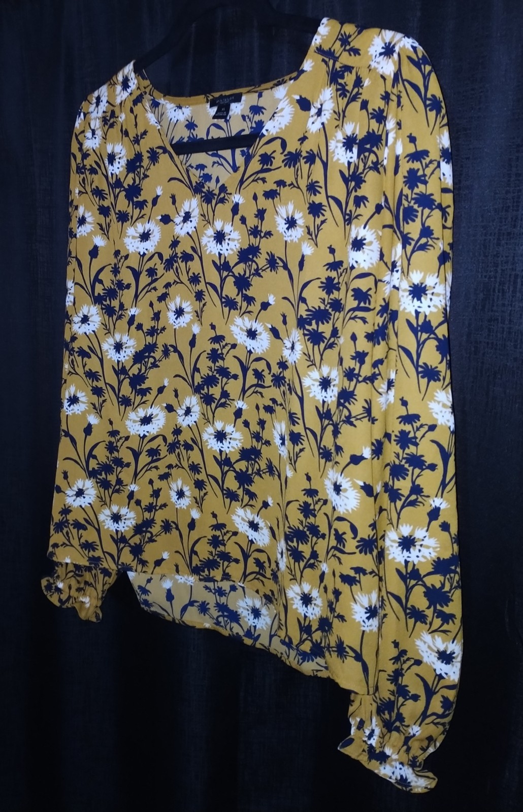 Women's Ann Taylor Blouse Floral Print Size XS Long Sleeves