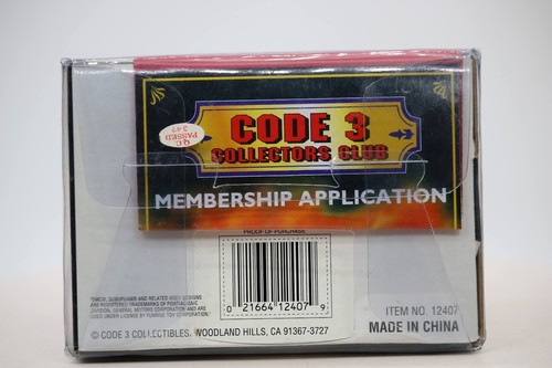 Code 3 Collectibles Las Vegas Fire Dept. Battalion #1 Chevrolet Suburban 12407 - Picture 9 of 9