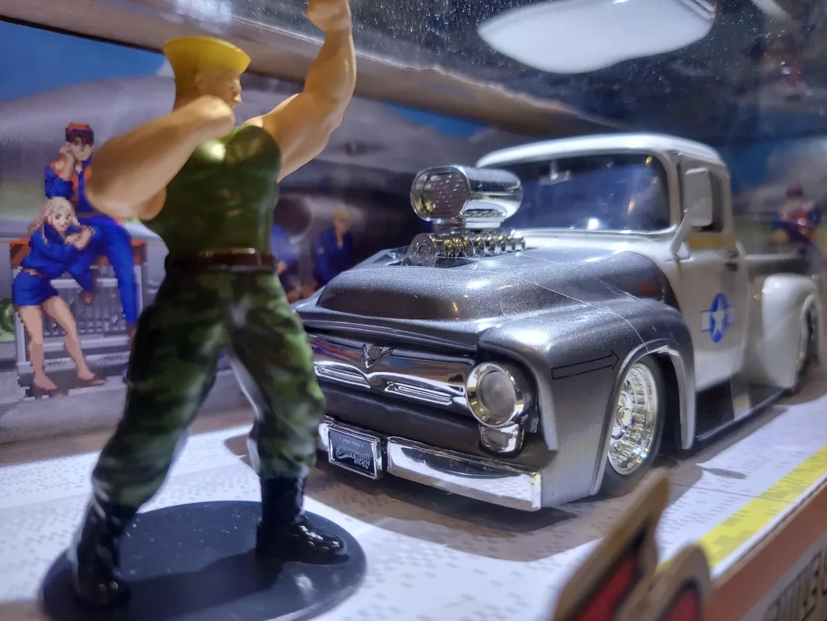 Street Fighter, Guile & 1956 Ford F-100, 1:24 Scale Vehicle & 2.75 Figure