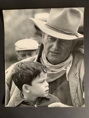 JOHN WAYNE - Vintage Rare Original Press Photo by JOHN R HAMILTON 22 FEB  1965