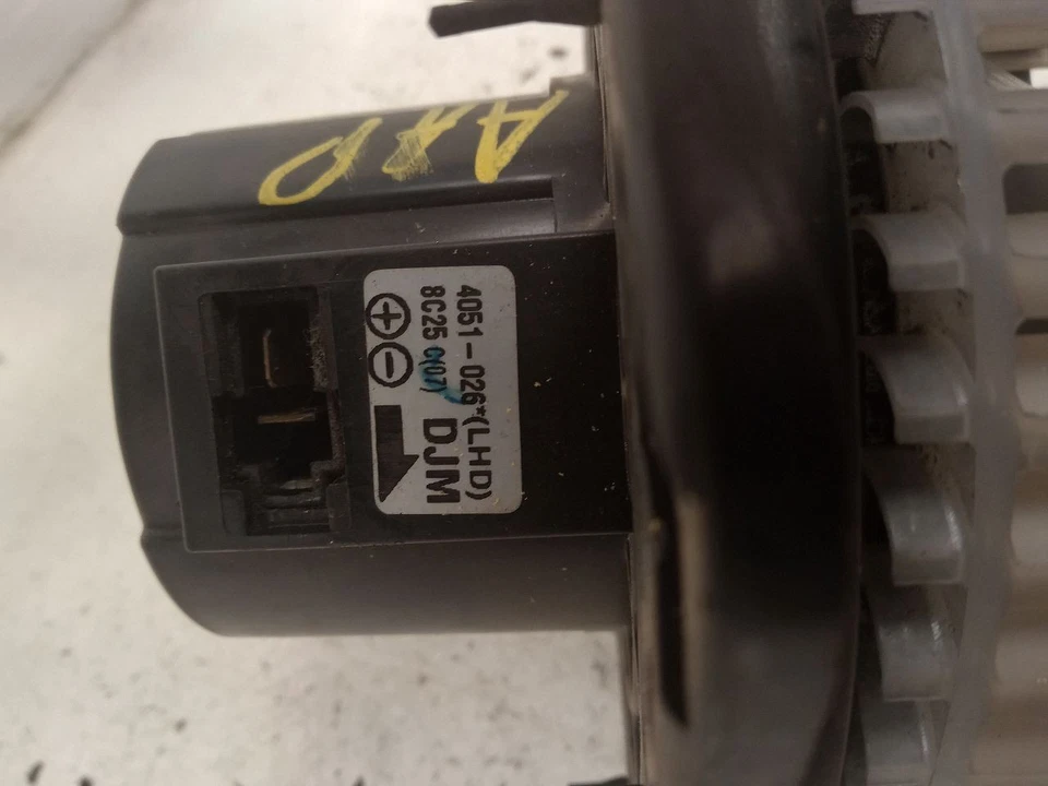 Motor ventilador Chevy Pontiac SUZUKI motor soplador con aire acondicionado 2004-2011 AVEO WAVE SWIFT Foto 3 de 4