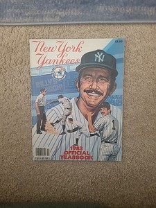 New York Yankees 1983 Official Yearbook w/ POSTER & POSTCARDS High Grade