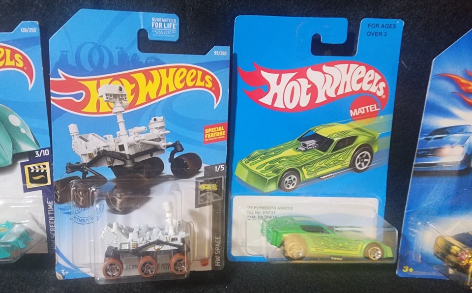 Very Rare 2019 HOT WHEELS SCOOBY-DOO BATMAN BATMOBILE & Mars Rover + 4 More Nice - Image 3 of 4