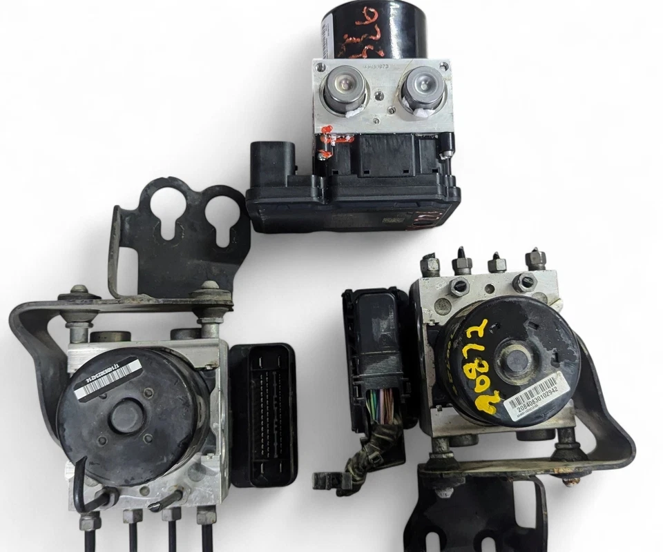 Conjunto de bomba y módulo de control Chevrolet HHR 2006-2007 ABS - Original OEM Foto 2 de 4