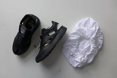 Margiela x Reebok Tabi schwarze klassische Leder-Sneaker   UK 10 & 11   neu mit Karton, 340 £