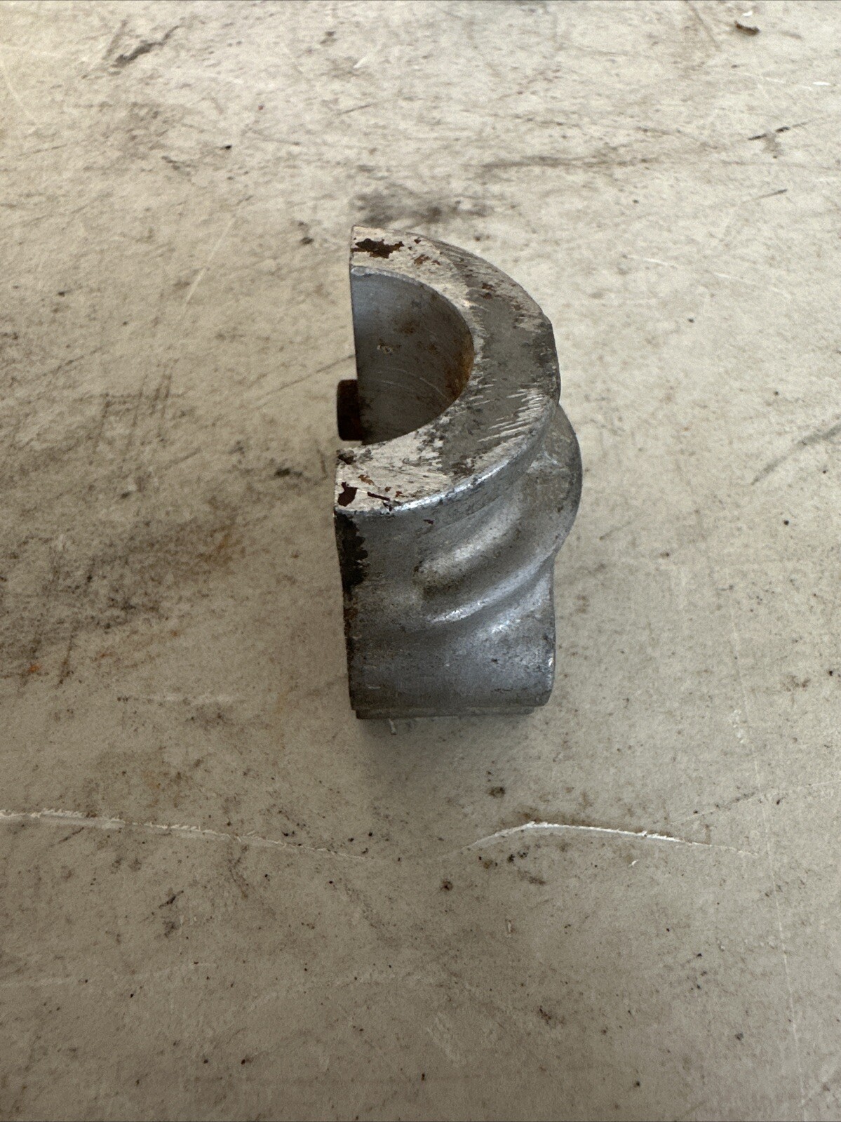 OEM Ferrari 206 246 Fiat Dino 2.0L Rear Camshaft Bearing Cap 4146774