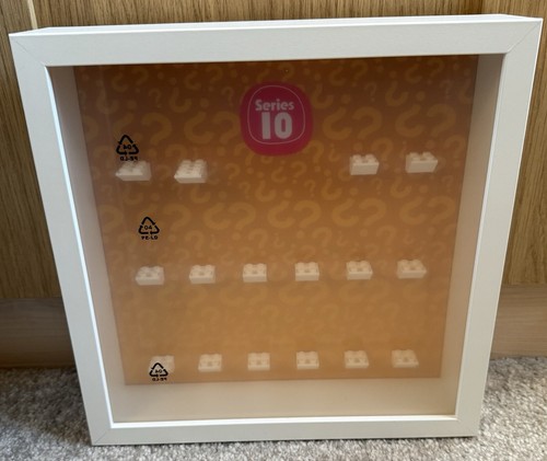 Lego Minifigures Series 10 Full Set Factory Sealed + Display Frame (71001) - Picture 3 of 4