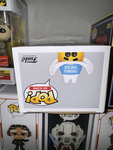 Funko Pop! Ad Icons - Twinkies Metallic Twinkie The Kid Target Exclusive #31 - Picture 6 of 6