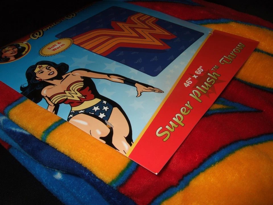 Nuevo con etiquetas DC Comics Wonder Woman WW Super Peluche Raschel Polar Manta de Cama 46X60 Foto 4 de 4