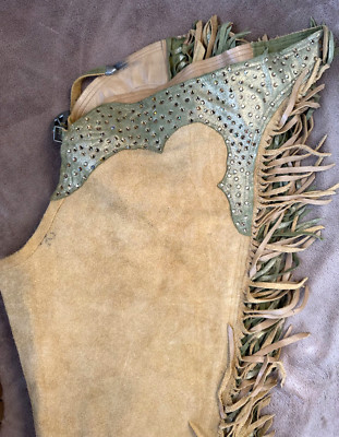 Bottines Rondes En Noir À Boucle Argentée Et Semelle Épaisse