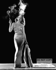 RITA HAYWORTH LEGENDARY ACTRESS IN "GILDA" - 8X10 PUBLICITY PHOTO (NN-001)