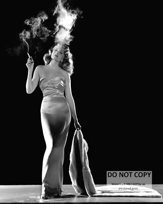 RITA HAYWORTH LEGENDARY ACTRESS IN ''GILDA'' - 8X10 PUBLICITY PHOTO (NN-001)