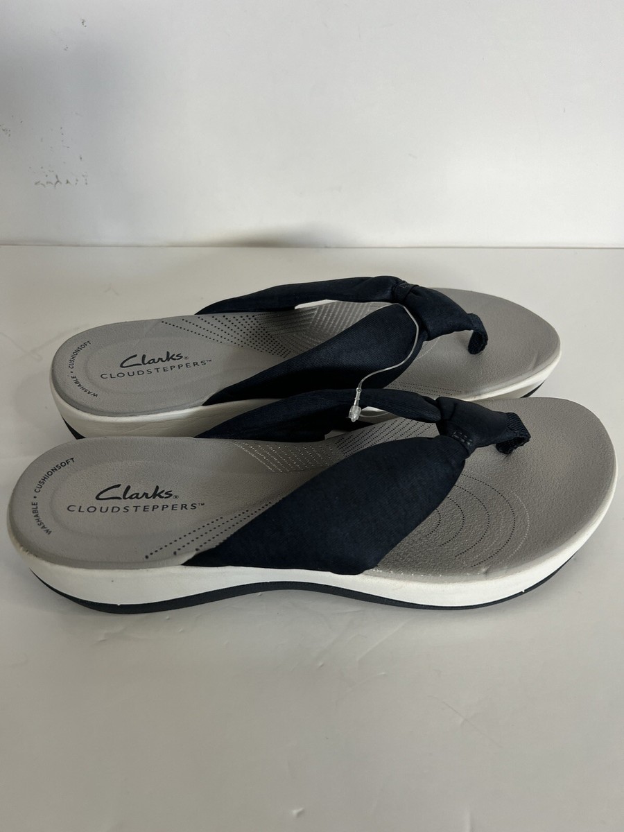 三彩　Clarks Cloudsteppers サンダル グレージュ Amazon | [クラークス] サンダル アーラメグ レディース グレー