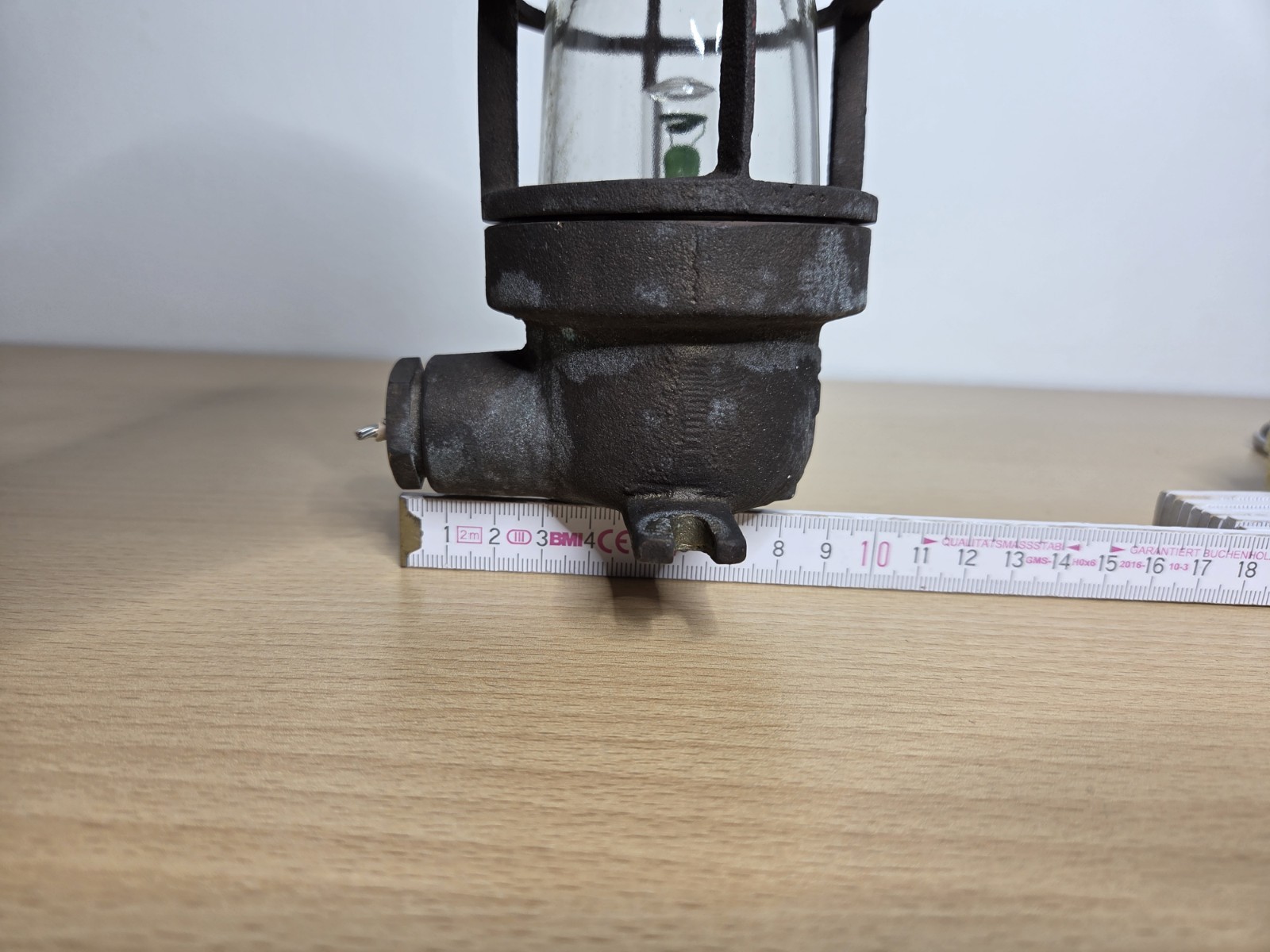 Foto 3 van Vintage Bronze Marine / Bunker  Lamp Light