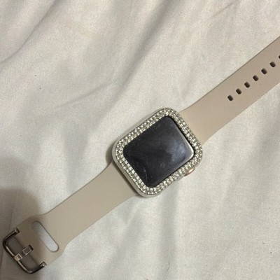 Apple Watch Series 6 (40mm) with a Rose Gold Aluminum Case.