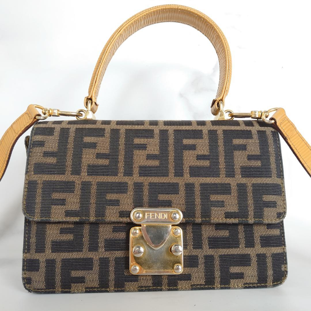 ☆新品、未使用品　初夏に ! ZUCCA柄　FENDIのバック 楽天市場】【バッグ】FENDI フェンディ ズッカ柄 ハンドバッグ