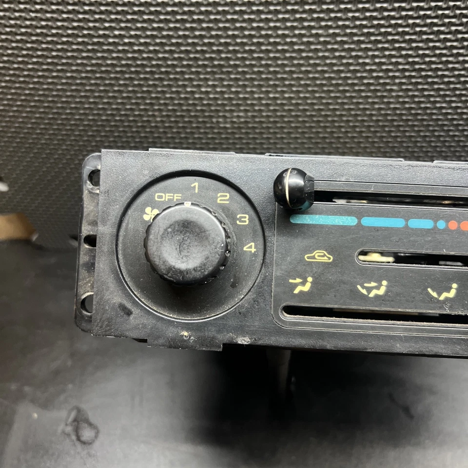 Mazda Miata MX-5 1993 calefacción aire acondicionado temperatura panel de control climático Foto 2 de 2