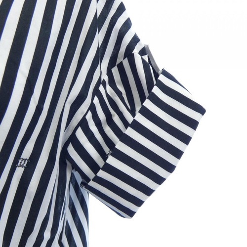 Authentic CHANEL S Sshirt #241-003-730-2554 - Picture 7 of 9