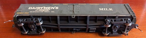 HO Scale Walthers Pfaudler Milk car 2-Pack Dairymen's League GPEX 882 & GPEX 885 - Picture 5 of 9