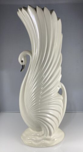 Vintage Maddux Swan Vase - Picture 1 of 6