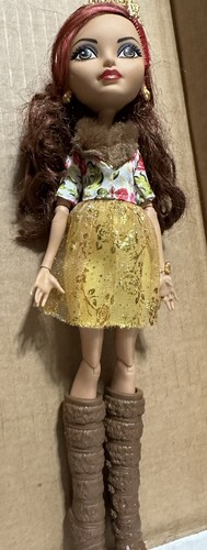 Mattel Ever After High Rosabella Beauty 1st Chapter Doll Boots Headband Bracelet - Picture 4 of 7