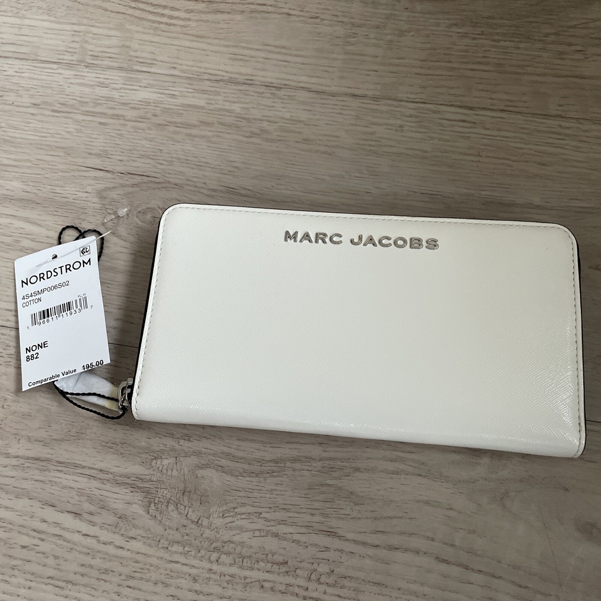 【関税&送料込】Marc Jacobs Portafoglio Continental Con Logo Marc Jacobs Large Cotton Crossgrain Leather Continental