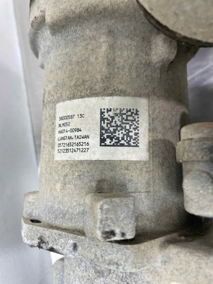 2016 Chevy Tahoe Power Steering Gear Rack and Pinion Assembly 41k OEM 23373709 - Изображение 2 из 4